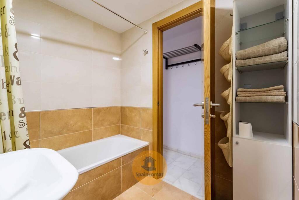 Apartamento Con Amplia Terraza En Fuengirolaアパートメント エクステリア 写真